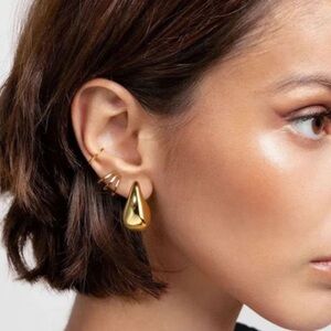 Gold tear drop earrings